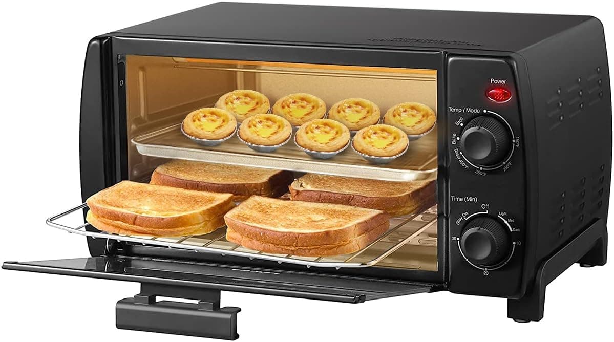 COMFEE' 4 Slice Small Toaster Oven Countertop, Retro Compact, Black (CFO-BB101)